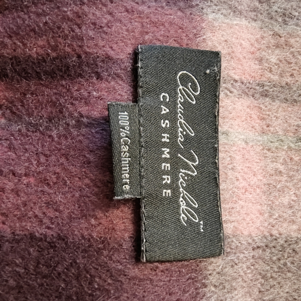 Claudia Nicole 100% Cashmere Scarf - Picture 5 of 5